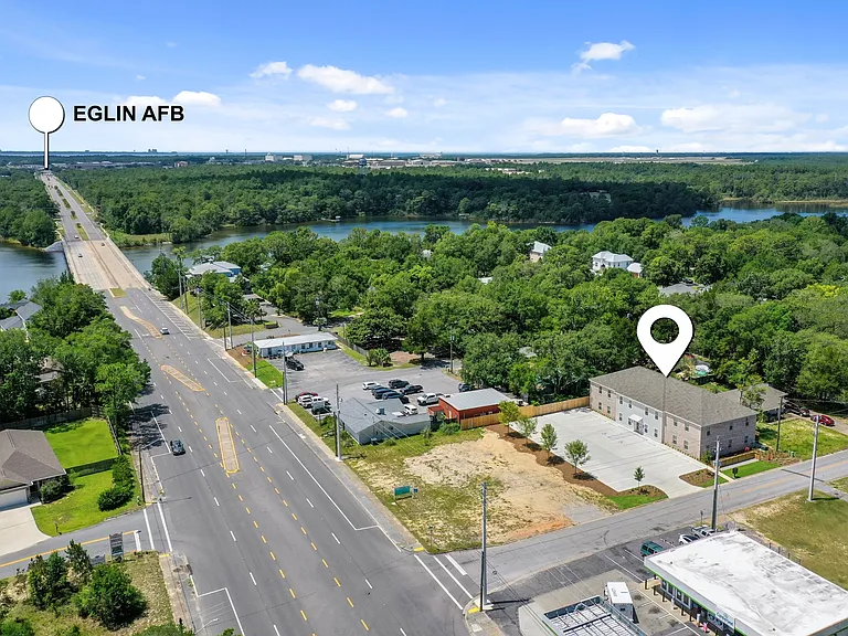 305 Okaloosa Ave — Photo 24