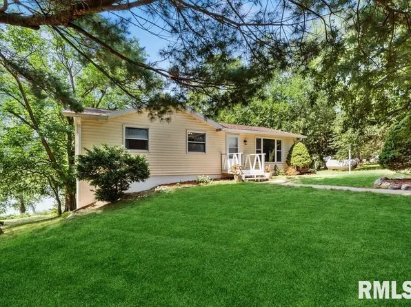 870 42nd St, New Boston, IL 61272