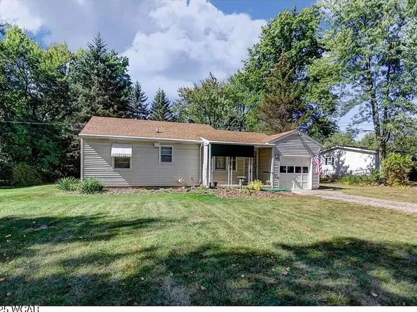 1393 N Stevick Rd, Lima, OH 45807
