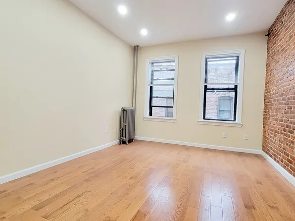 2694 Kennedy Boulevard image 5 of 9