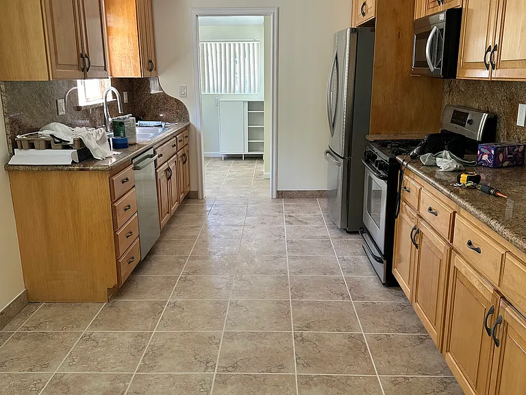 14552 Runnymede St — Photo 22