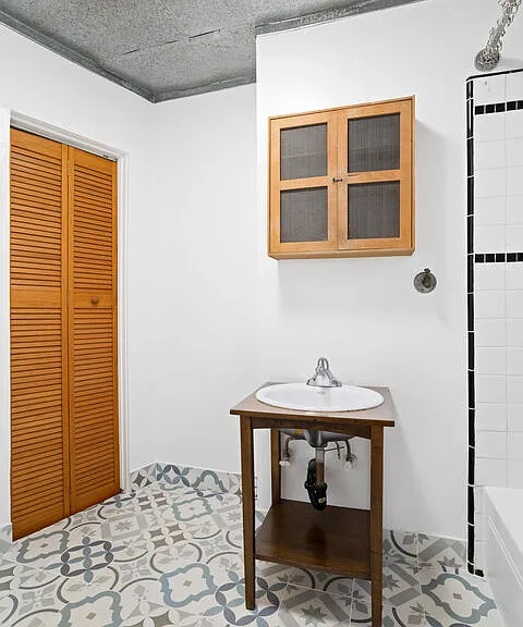 24 Westminster Ave #4 — Photo 14