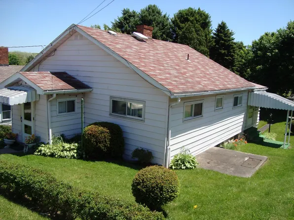 465 Sycamore St, Tarentum, PA 15084