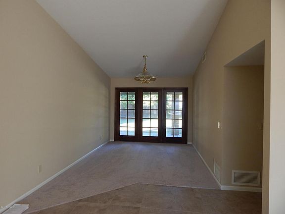 5th image of 8312 W Foothill Dr