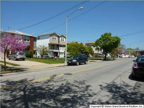 2nd image of 1929 N Railroad Ave
