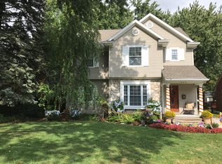 1629 Croft Rd, Birmingham, MI 48009