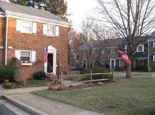 6040 Hardwick Pl, Falls Church, VA 22041