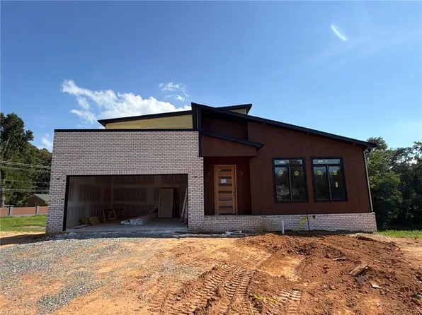 918 Passion Ct, Winston Salem, NC 27104