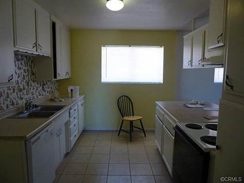 4th image of 14585 Olive St