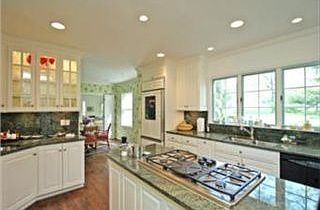 3rd image of 3109 W 69th St