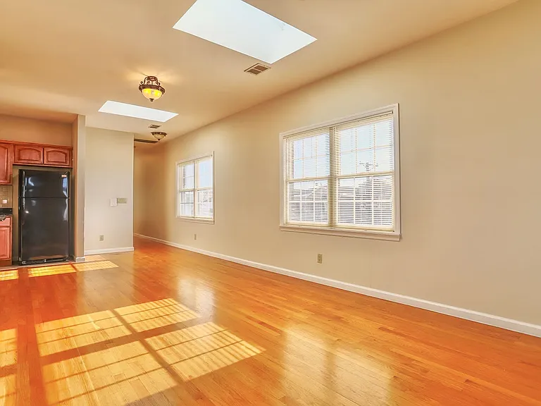 24 Emerson Ave #2 — Photo 4