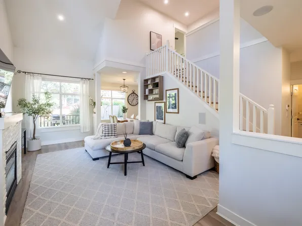 15237 36th Ave #32, Surrey, BC V3Z 0Y4