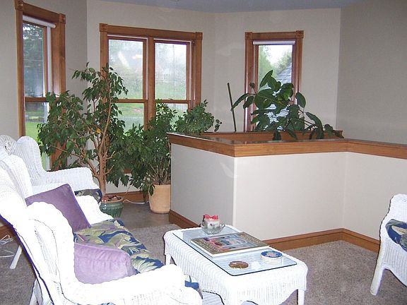 2nd Floor Sitting Area