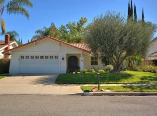 30 Locust Ave, Oak Park, CA 91377