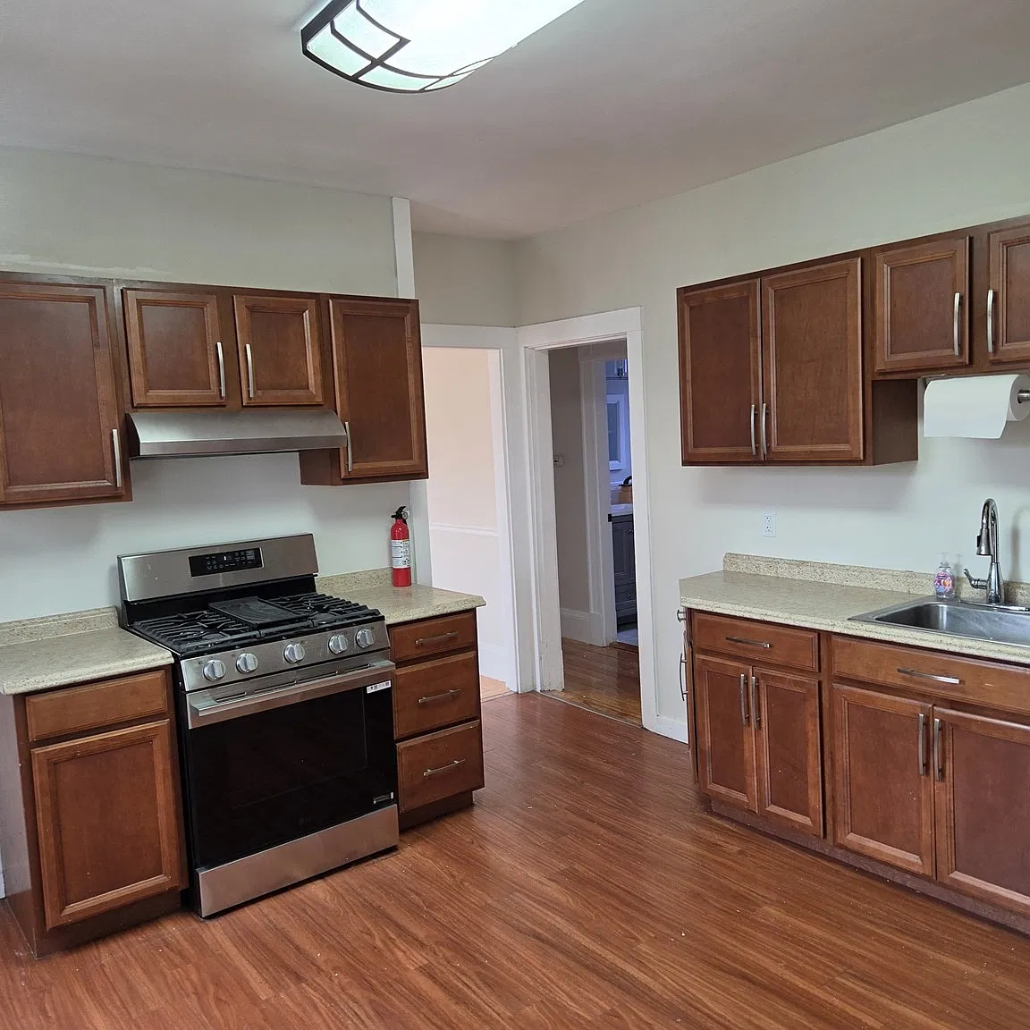 4 bed, 1.0 bath, 1300 sqft, $3,100 — Photo 1