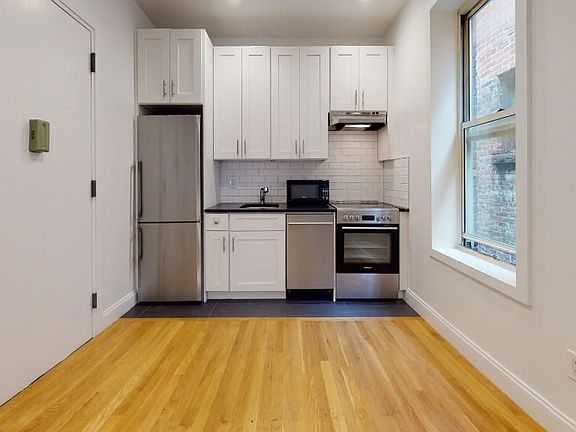 4th image of 1435 1st Ave APT 5FN