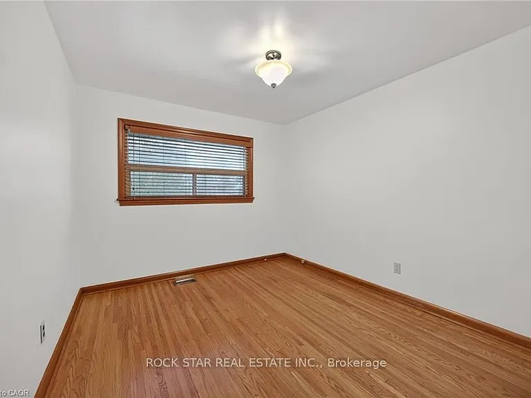 134 W 28th St — Photo 9