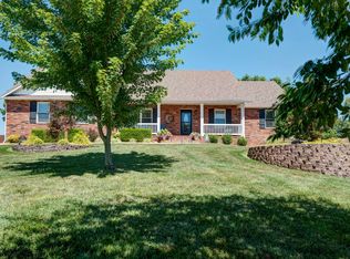 2715 W Executive Cir, Ozark, MO 65721