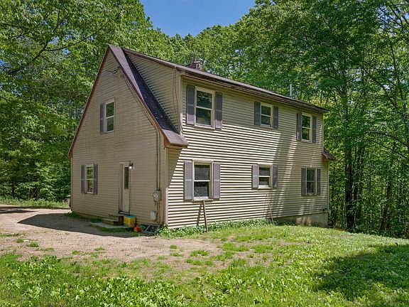2nd image of 540 Allen Pond Road
