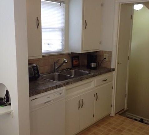 4th image of 8308 Greenlawn Ave