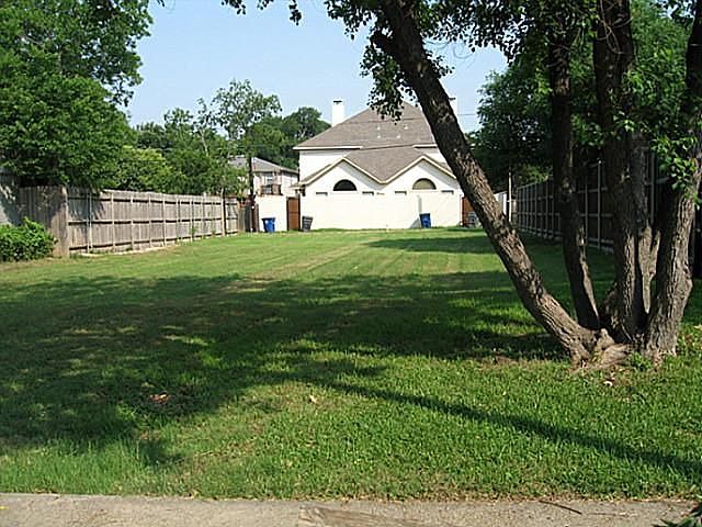 2nd image of 3717 N Versailles Ave