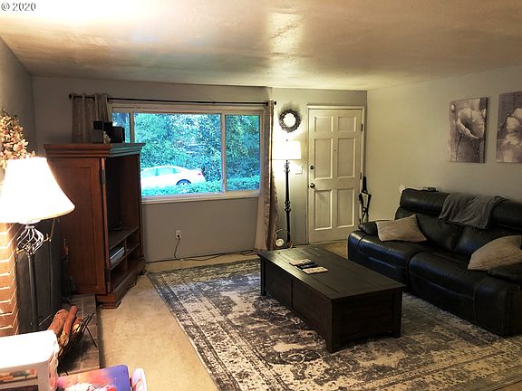 3rd image of 2511 SE Evergreen St