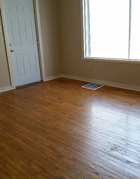 706 University Blvd #1-2 — Photo 4