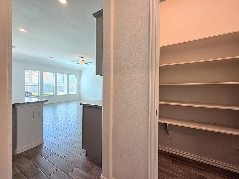 4826 Albany Ridge Ln — Photo 15