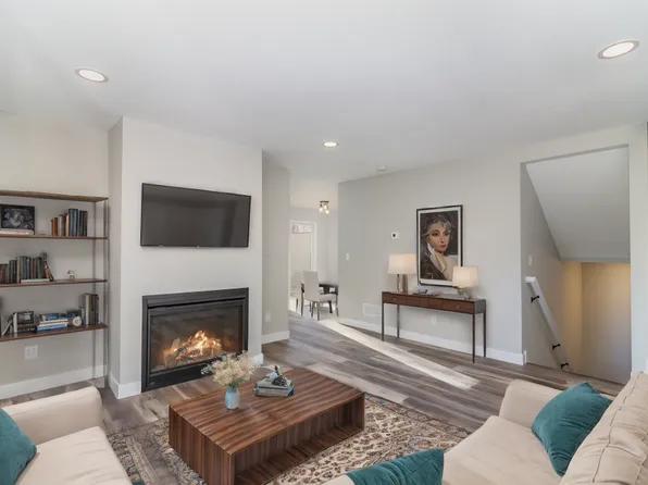 6290 Saint Johns Dr, Eden Prairie, MN 55346