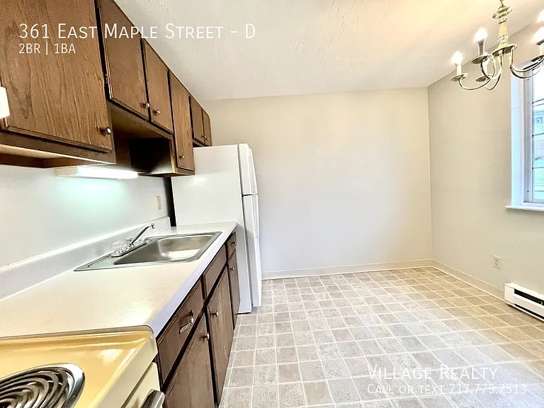 361 E Maple St #D — Photo 44
