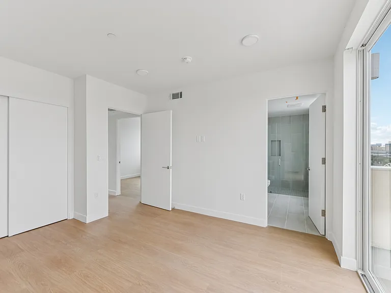 8900Ramsgate — Photo 119