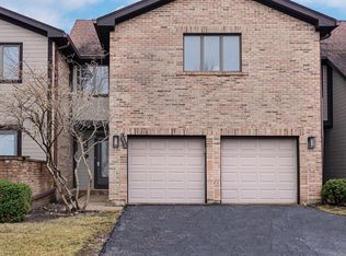 1636 Pebble Beach Dr, Hoffman Estates, IL 60169