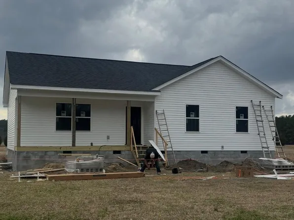 3403 State Highway 33 W, Grimesland, NC 27837