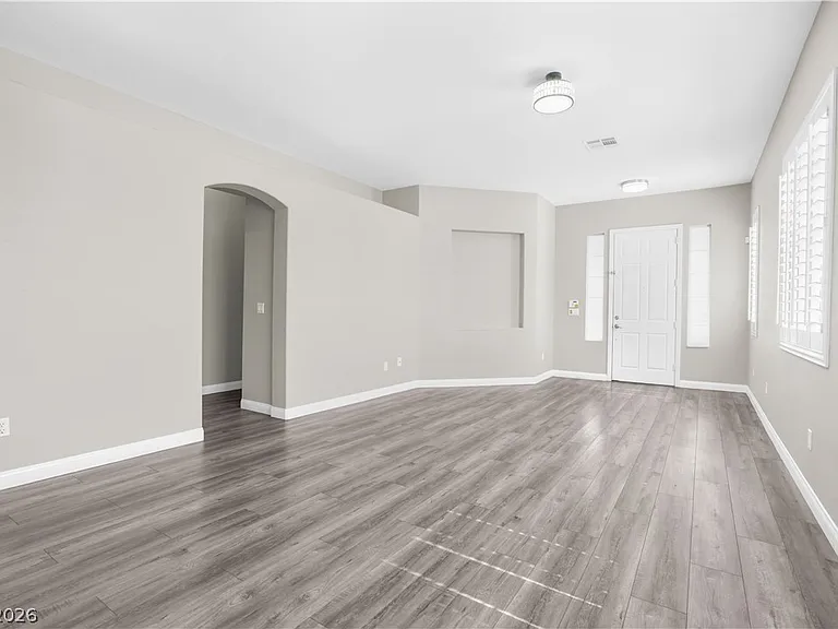 10137 Snow Crest Pl — Photo 3