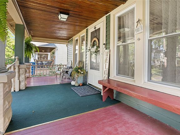 4th image of 245 Stanford Ave