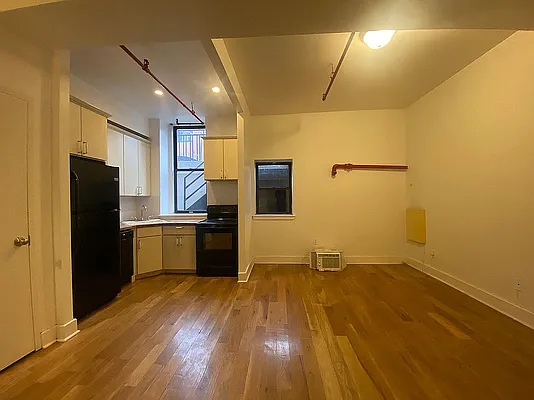 Rented by Dream Space Realty | media 10