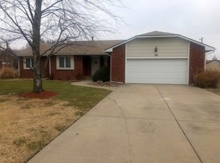 20 E Huntington Rd, Augusta, KS 67010