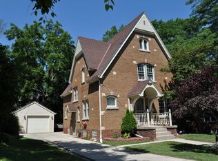336 S 9th Ave, West Bend, WI 53095