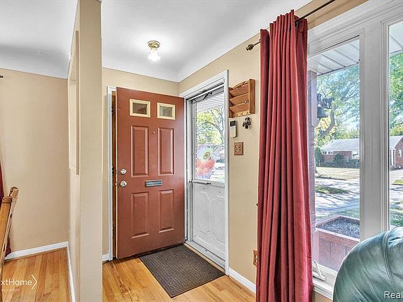 5th image of 28170 N Clements Cir