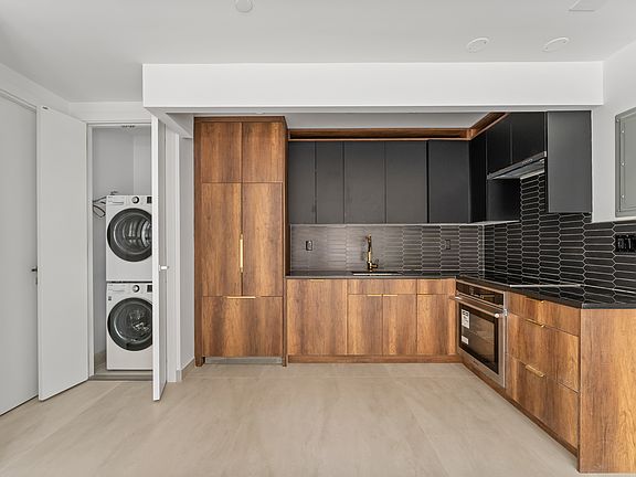 5th image of 141 Johnson Ave #1B