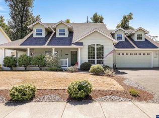 1237 SE Barberry Ave, Dallas, OR 97338