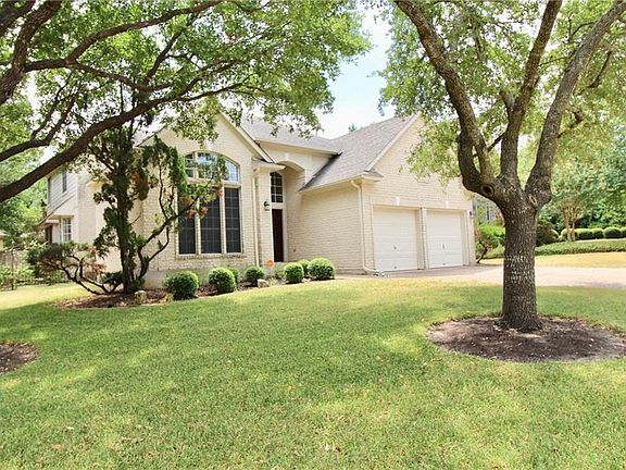 3rd image of 10049 Planters Woods Dr