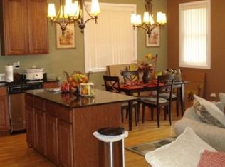 17 S Leavitt St #2, Chicago, IL 60612