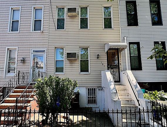 2nd image of 187 31st St
