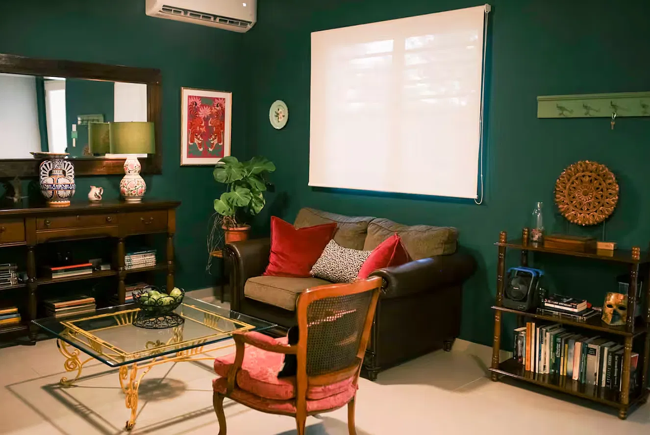 2 bed, 700 sqft, $2,200 — Photo 2