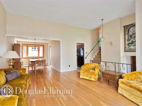 4th image of 6 Glendale Dr