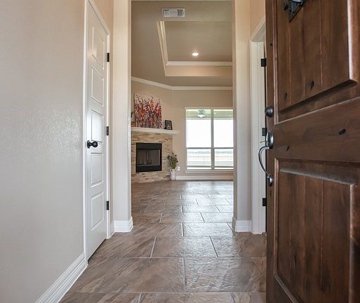 4th image of 1035 Winchester Dr