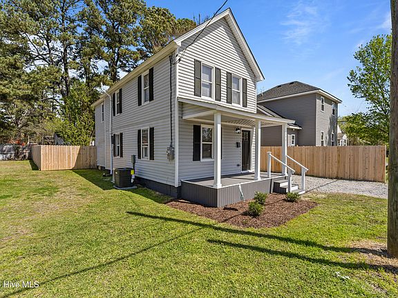 3rd image of 202 Bell Street