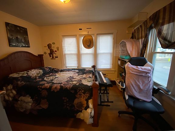 5th image of 2767 N Holton St APT 4
