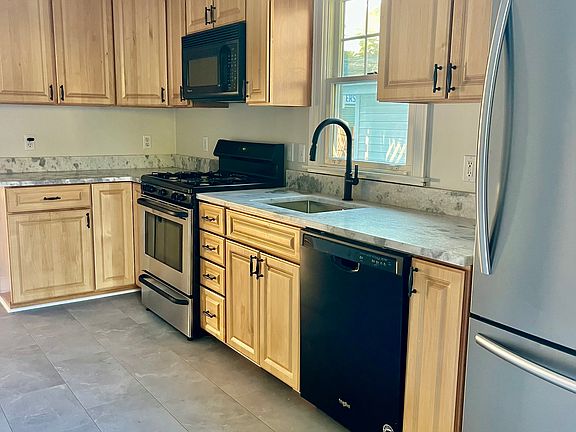 3rd image of 350 Nahatan St #350